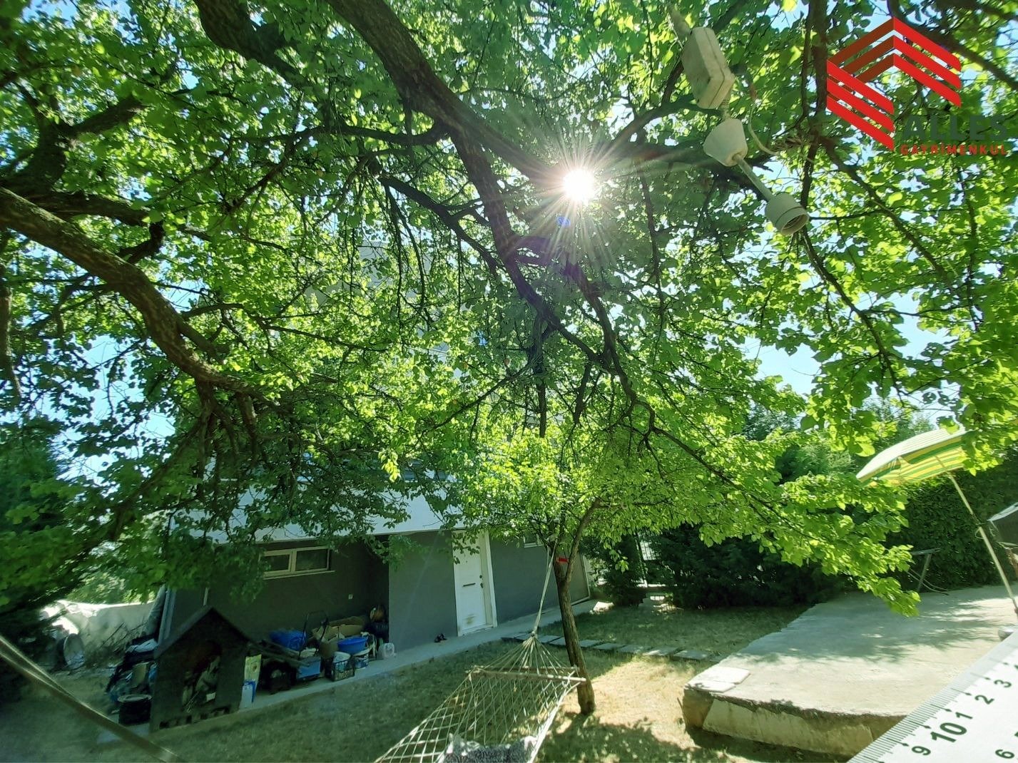 ALLES'TEN / AKARBAŞI MAHALLESİ'NDE / ARA KAT / 2+1